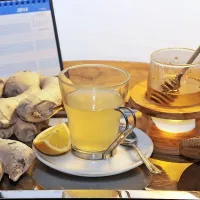 Odpornost krepimo s svežim C vitaminom in uživanjem zeliščnih 
zdravilnih čajev, osljanih z medom.    