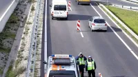 Darsovi nadzorniki so v letu 2018 skupaj izdali  37.698  plačilnih 
nalogov zaradi neuporabe vinjet, od tega 10.506  na primorskih 
avtocestah in hitrih cestah.
