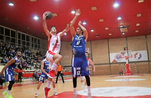 Košarkarji Primorske so lani v Mostarju tesno slavili s 66:63.