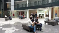  Imetniki delnic iz lastninskih certifikatov so na  KDD množično 
ukinjali registrske račune, še vedno  pa je tam “pozabljenih”   
80.000 računov.   
