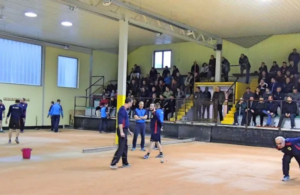 V Zabičah so številni gledalci uživali v dolgotrajnem in napetem 
obračunu.