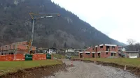 Dve hiši sta zgrajeni, dve pa  zidajo v tem času.
