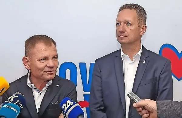 Popovičev odvetnik Franci Matoz pravi, da bo sodbo najprej 
proučil, nakar se bosta z Borisom  Popovičem pogovorila, ali bosta 
vložila ustavno pritožbo na ustavno sodišče.  