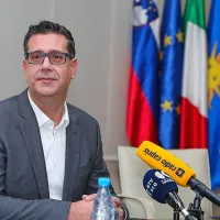 “To poglavje je za nami. Zdaj lahko začnemo nemoteno in 
neobremenjeno izvajati razvojni program, ki smo si ga zadali,” 
pravi Bržan.