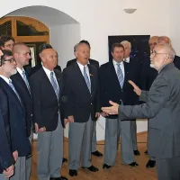 Slosar je bil dolgoletni vodja Moškega pevskega zbora Dragotin 
Kette v Ilirski Bistrici 