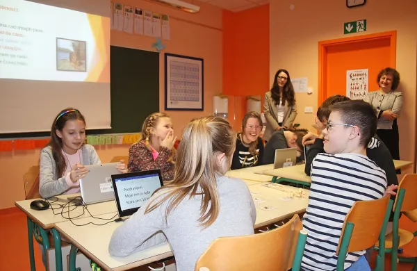 Učenci četrtega, petega in šestega razreda so predstavili naloge, ki 
so jih izdelali pri medpredmetnem učenju. 