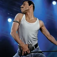 Rami Malek je nagrade za vlogo Freddieja Mercuryja pobiral kot za stavo. Obeta pa se mu tudi najprestižnejša.