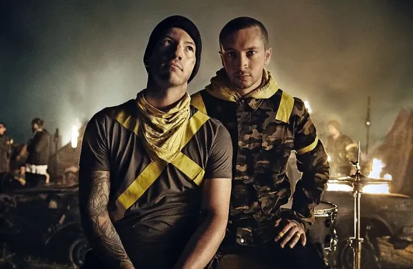 Tyler Joseph (desno) in Josh Dun sta jutrišnji dunajski in kasnejši bolonjski koncert razprodala že pred časom. 