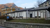 Množični odziv občanov na županovo spletno vest, da občina ne 
bo gradila dragega vrtca v Spodnji Idriji, kaže, da so željni 
aktualnih informacij.