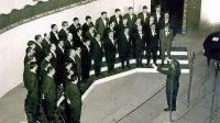 To je eden prvih koncertov in ena prvih fotografij s prve Primorske poje: Moški pevski zbor Tabor 
Opčine  14. marca 1970 na reviji v Kulturnem domu v Trstu. 