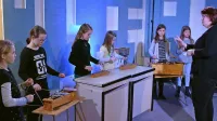 Skupina, ki  z igranjem na Orffova glasbila pod mentorstvom Marte Volf Trojer deluje na oddelku 
Podbrdo Glasbene šole Tolmin, je obiskala studio Hendrix na Radiu Koper.  