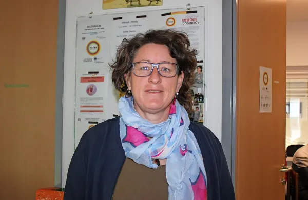 “Vsak, ki pride v našo točko, je navdušen, kako se tukaj domače 
počuti in kako dobro energijo občuti,” pravi Nina Vanita Hočevar.