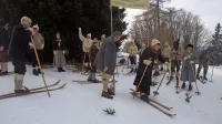 Tekma  smučanja po starem, na kateri originalnost smučarske 
opreme in slog smučanja štejeta več kot čas.