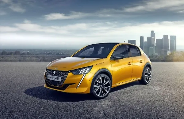 Ponudba novih malčkov bo pestra. Na platformi peugeota 208 je 
nastala tudi Oplova corsa, pred nekaj tedni pa je Renault  
predstavil še povsem prenovljeni  clio.
