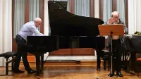 Milan Dekleva je iz klavirja izvabljal tudi nekonvencionalne zvoke, 
Brane Grubar pa je zelo doživeto odrecitiral pesniško zbirko 
Gestalt.