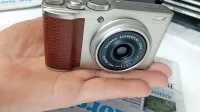 Fujifilm XF10  - kompaktnost na dlani