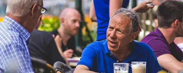 Sklanjanje priimkov z obrazilom -a nam povzroča dvome in težave