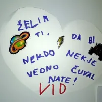 Otroško toplo in srčno sporočilce. 