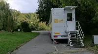 Ob bolnišnici bodo do 18. aprila slikali v mobilni enoti Dore, upajo 
pa, da bodo do takrat že lahko najeli svoj mamograf. 