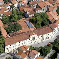 Servitski samostan je kulturni spomenik državnega pomena.