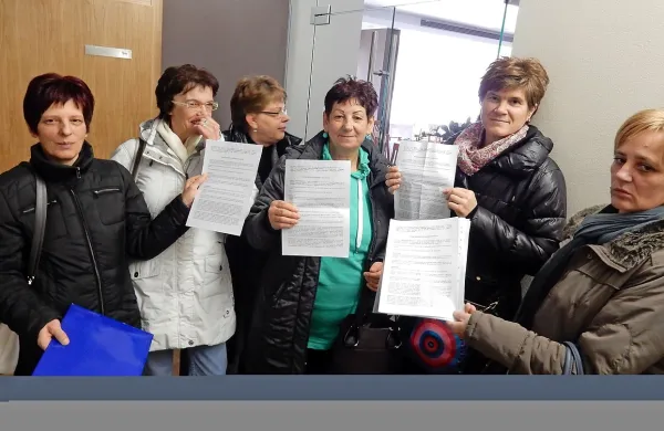 Tri delavke Lipice turizma z najdaljšim stažem so dobile prenizke odškodnine