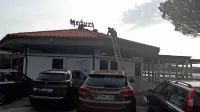 Istrabenz Turizem prenavlja gostinski objekt Meduza tik ob 
plaži.