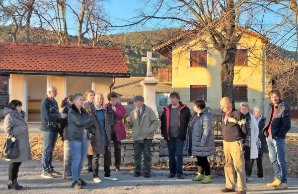 Člani kulturnega društva Juršče so novim vaščanom predstavili 
zgodovino in kulturo kraja.