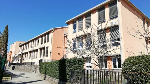  Ko se je pojavil sum okužbe s salmonelo, so v OŠ Lucija sprejeli vse 
potrebne zaščitne ukrepe. 