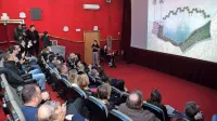 Plavajoči zeleni obroč okrog Viližanskega zaliva