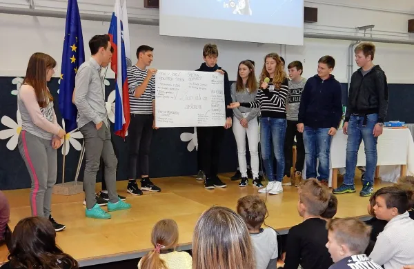 Skupina najstarejših učencev je premislila prednosti in slabosti sodobne tehnologije.