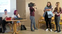 Gledališko gradnjo term na Vojskem je spremljala tudi televizijska 
ekipa.