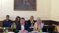 Če Đenio Zadkovć ne bo našel skupnega jezika s predstavniki koalicije, bo nove partnerje iskal tudi med poraženci volitev, na primer 
Socialnimi demokrati (na fotografiji v ospredju svetnika Meira Hot in Marko Juriševič).