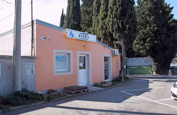 Na izolski občini zatrjujejo, da kamnoseška delavnica ni predmet menjave zemljišč s Kmetijsko zadrugo Agraria.  