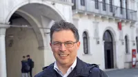 Dr. Matjaž Nahtigal opozarja, da   slovenski družbi manjka medsebojnega zaupanja, transparentnosti in sposobnosti za sodelovanje na vseh ravneh.