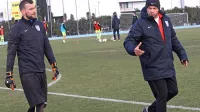 Igor Nenezić (levo, desno trener vratarjev FCK Robert Volk)   je novi 
prvi vratar Izole. 
