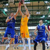V Skopje z gladkih 2:0