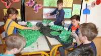 Tako so šolarji ustvarjali “krokodilčke”.