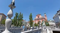 Knjižni jezik je nastal iz govorjenega narečja