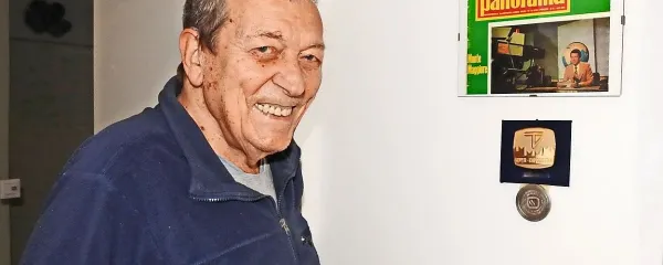 Konec lanskega leta je Giorgia Visintina v Ljubljani obiskal priznani 
hrvaški fotograf Branimir Turkalj, ki ga je v svoj objektiv ujel 
skupaj s fotografijo (na steni), ki jo je pred 40 leti kot mlad 
fotoreporter posnel za revijo Panorama.