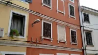 Med osmimi nepremičninami, ki jih bo občina prodala, je tudi 
objekt v  Gregorčičevi ulici. 