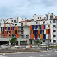 Najtrši oreh bo ureditev  petih stanovanj v neprofitnem bloku 
Livade na Južni cesti 20. 