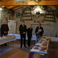 Na podelitvi priznanj, ki se je je udeležil tudi sežanski župan David 
Škabar, so  udeleženci dobili strokovne razlage komisije,  izkušnje 
pa so izmenjali tudi med seboj.