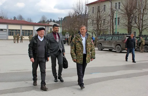Postojnski župan Igor Marentič obžaluje, da občina ni bila povabljena na sejo odbora za obrambo 
prejšnji teden (na fotografiji).