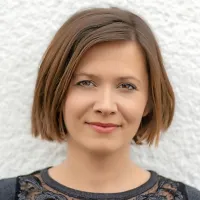 Yulia Roschina v SNG Nova Gorica režira Barona Münchhausena.
