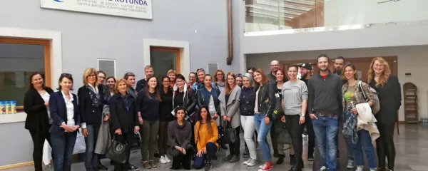 Številni udeleženci zaključne konference o prihodnosti preventivnega dela z mladimi.