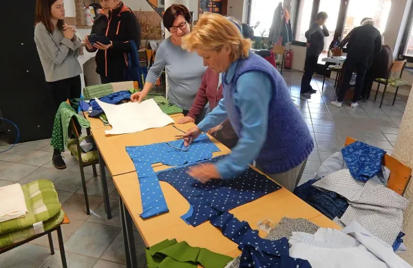 V Medgeneracijskem centru Pri Tinci v Desklah ni nikdar dolgčas.