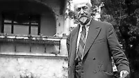 Maks Fabiani je pred dvema letoma posthumno postal častni 
občan Občine Komen, jutri pa bodo komenski svetniki odločali o 
tem, da mu ta naziv odvzamejo.