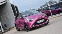 Toyotin mestni malček bo prepričljiv zaradi svoje preproste uporabe, minimalističnih dimenzij, porabe goriva in nenazadnje tudi cene.