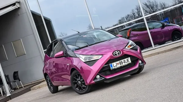 Toyotin mestni malček bo prepričljiv zaradi svoje preproste uporabe, minimalističnih dimenzij, porabe goriva in nenazadnje tudi cene.