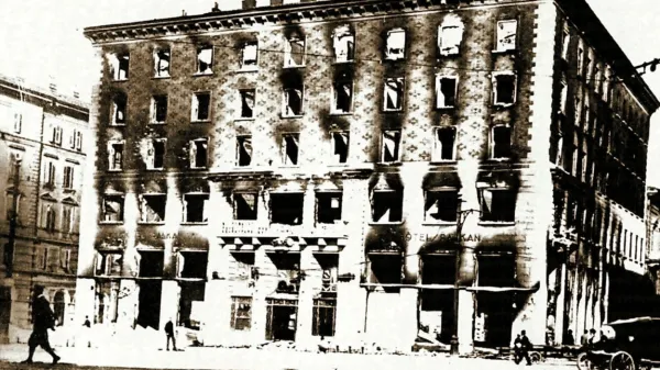 Fašistične škvadre pod vodstvom Francesca Giunte so 13. julija 
1920 napadle in požgale Narodni dom s hotelom Balkan.